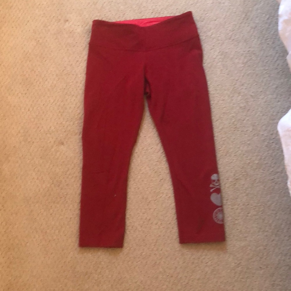 Red Lululemon/soul cycle collab leggings